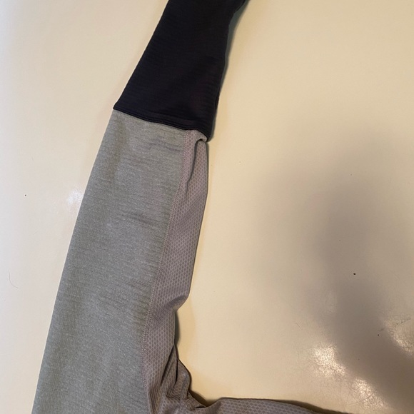 Awesome Nike Zip Up! - Picture 2 of 3